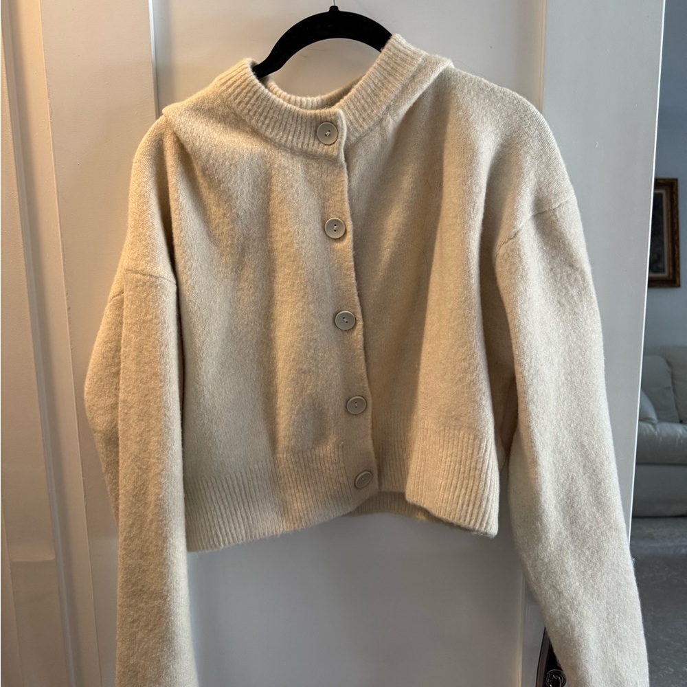 Zara Off-White Ribbed Sweater
